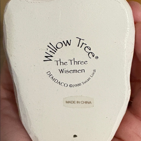 Like new Willow Tree "The Three Wisemen" nativity figurines - Picture 5 of 8